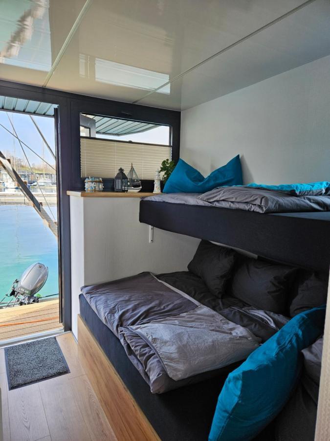 Mobiles Hausboot El'Milia Hotel Braunsbedra Exterior photo